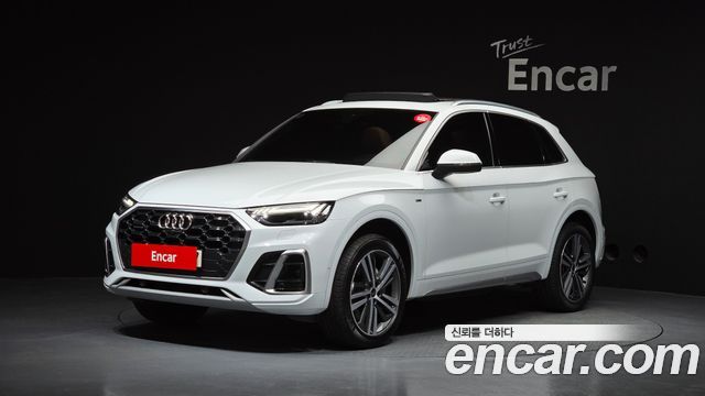 Audi Q5 FY 45 TFSI Quattro Premium - фото 0