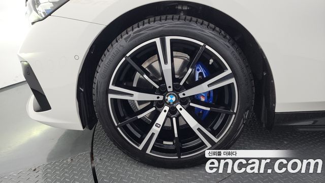 BMW 5-Series G60 530i xDrive M Sport - фото 4