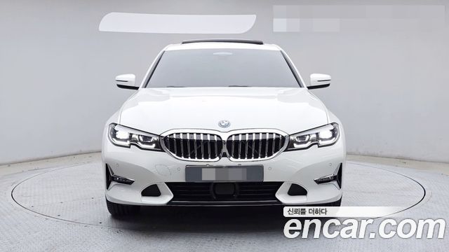 BMW 3-Series G20 320e Luxury - фото 2