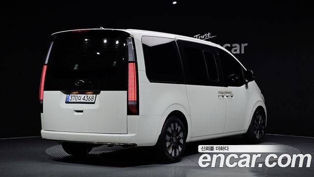 Hyundai Staria Lounge 9-Seater Inspiration - фото 1