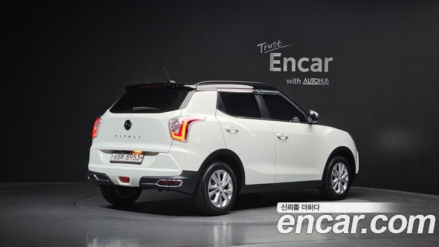 SsangYong Tivoli VX 2WD - фото 1