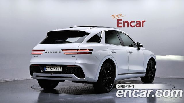 Genesis GV70 2.2 Diesel AWD - фото 1