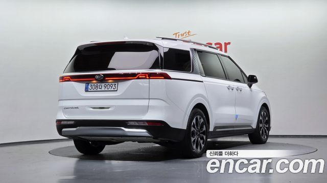 Kia Carnival 4-го поколения 9-Seater Noblesse - фото 1