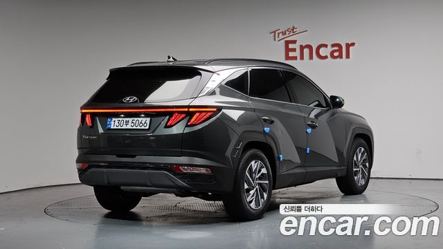 Hyundai Tucson NX4, гибрид Inspiration 2WD - фото 0