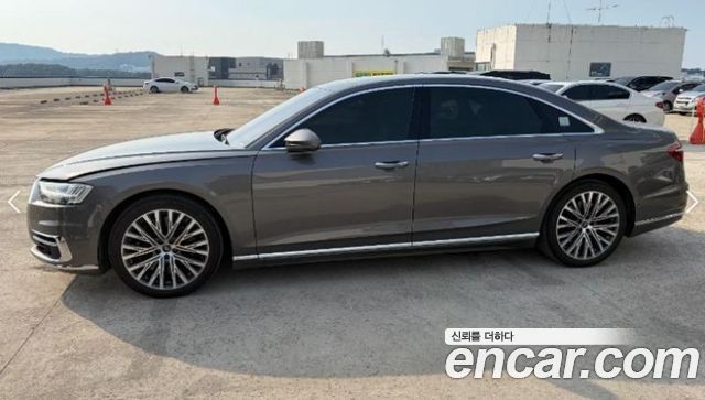 Audi A8 D5 60 TFSI Quattro LWB - фото 1