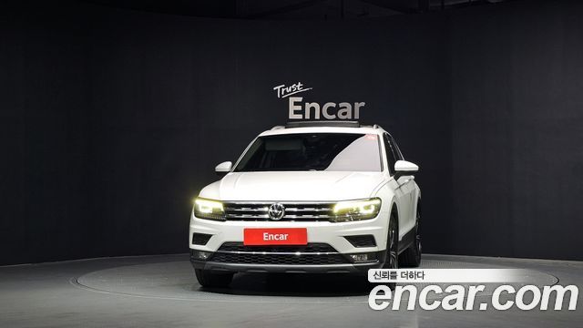 Volkswagen Tiguan 2-го поколения 2.0 TDI Prestige - фото 2