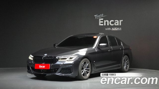 BMW 5-Series G30 520i M Sport - фото 0
