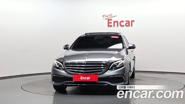 Mercedes-Benz E-Class W213 E300 Exclusive - фото 1