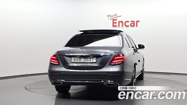 Mercedes-Benz E-Class W213 E300 Exclusive - фото 2