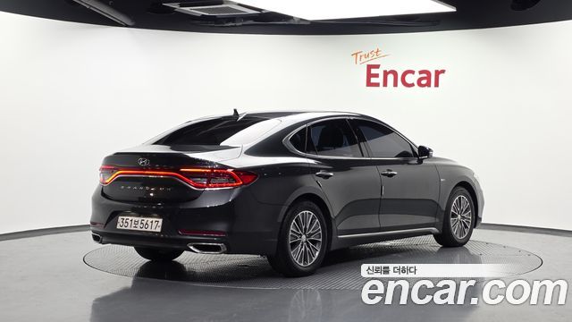 Hyundai Grandeur IG, гибрид Exclusive - фото 1