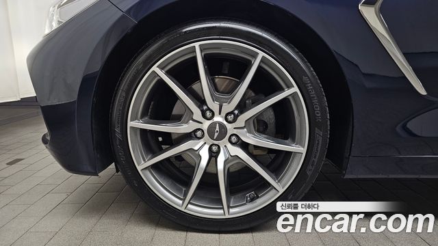 Genesis G70 2.0T Elite - фото 4