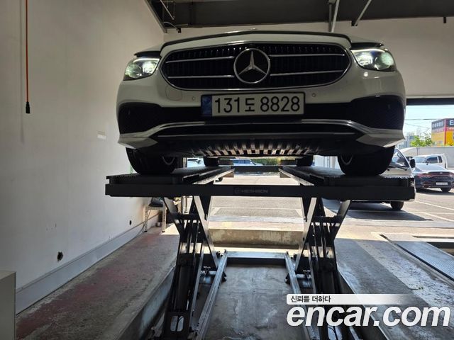 Mercedes-Benz E-Class W213 E350 4MATIC Avantgarde - фото 0