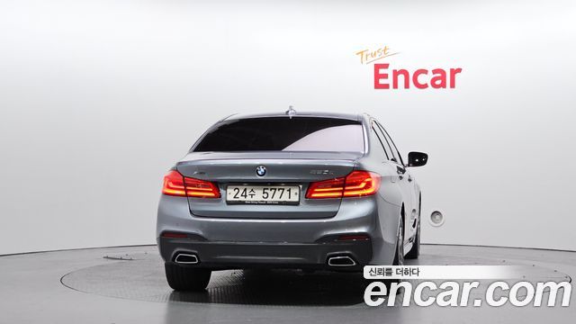 BMW 5-Series G30 520d xDrive M Sport Package Plus - фото 3