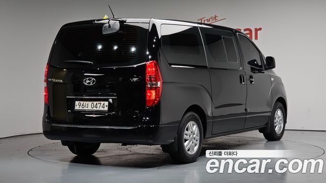 Hyundai Starex Новый Van 5-Seater Modern - фото 1