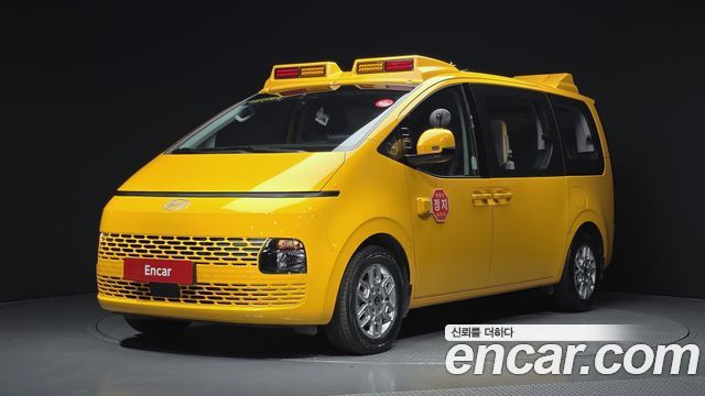 Hyundai Staria HEV 1.6 Kinder 15 Searter - фото 0