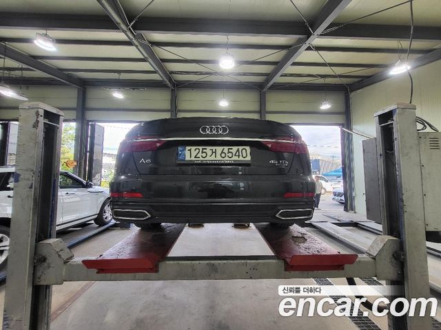 Audi A6 C8 45 TDI Quattro Premium - фото 1