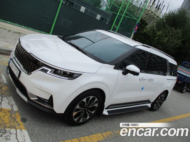 Kia Carnival 4-го поколения 7-Seater Signature - фото 1