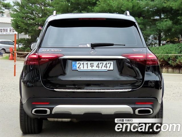 Mercedes-Benz GLE-Class W167 GLE300d 4MATIC - фото 3
