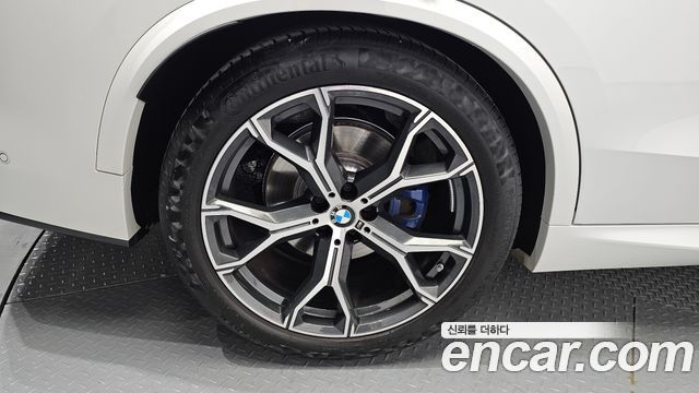 BMW X5 G05 xDrive 40i M Sport - фото 4