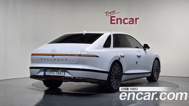 Hyundai Grandeur GN7, гибрид Calligraphy - фото 0