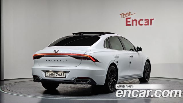 Hyundai Grandeur Новый IG, гибрид Calligraphy - фото 1