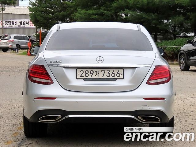 Mercedes-Benz E-Class W213 E250 AMG Line - фото 3