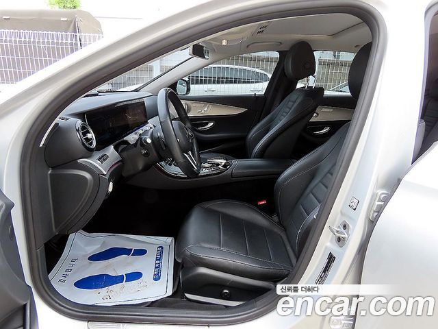 Mercedes-Benz E-Class W213 E250 AMG Line - фото 4