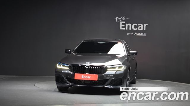 BMW 5-Series G30 530e M Sport - фото 2