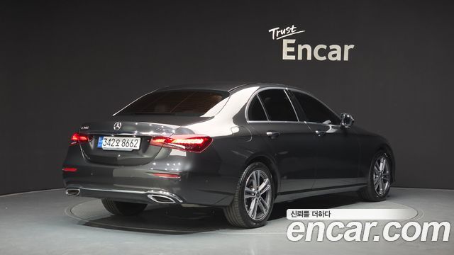 Mercedes-Benz E-Class W213 E350 4MATIC Avantgarde - фото 1