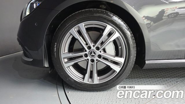 Mercedes-Benz E-Class W213 E350 4MATIC Avantgarde - фото 4