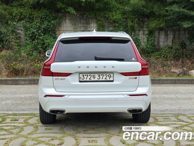 Volvo XC60 2-го поколения D5 Inscription - фото 3