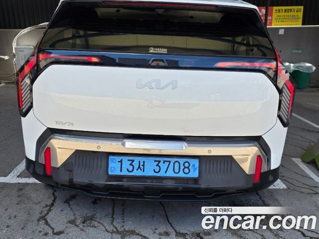 Kia EV3 Long Range 2WD Earth - фото 1
