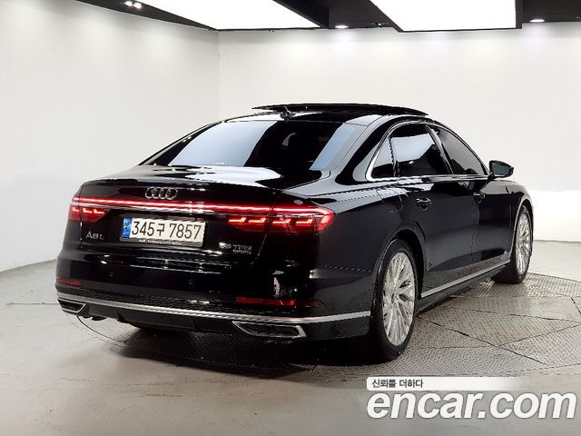 Audi A8 D5 55 TFSI Quattro LWB - фото 3