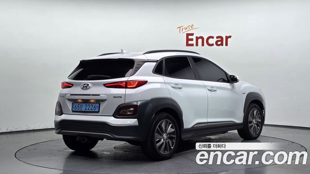 Hyundai Kona Premium - фото 1