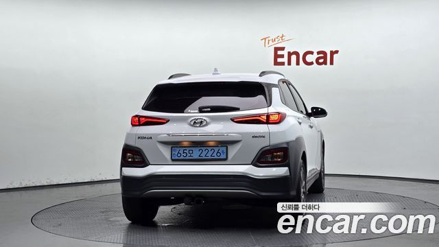 Hyundai Kona Premium - фото 3