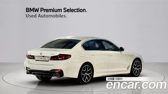BMW 5-Series G30 530i xDrive M Sport Package - фото 1
