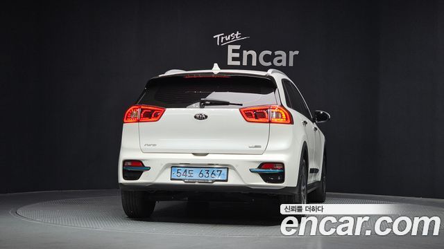 Kia Niro EV Noblesse - фото 3