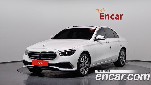 Mercedes-Benz E-Class W213 E350 4MATIC Exclusive - фото 0