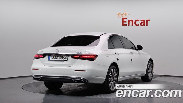 Mercedes-Benz E-Class W213 E350 4MATIC Exclusive - фото 1