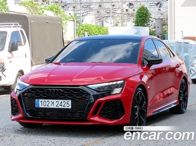 Audi RS3 2.5 TFSI Quattro - фото 1