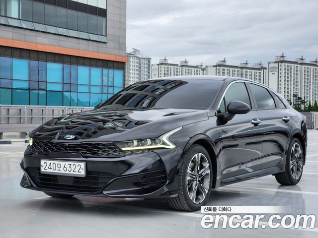 Kia K5 3-го поколения 2.0 Signature - фото 0