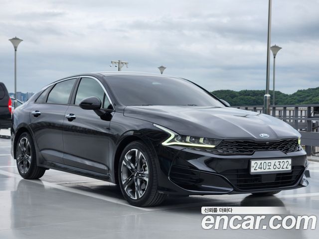Kia K5 3-го поколения 2.0 Signature - фото 1