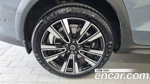 Volvo V60 2-го поколения B5 Pro AWD - фото 4