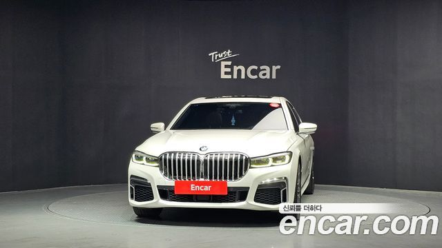BMW 7-Series G11 740Li xDrive M Sport Package - фото 2