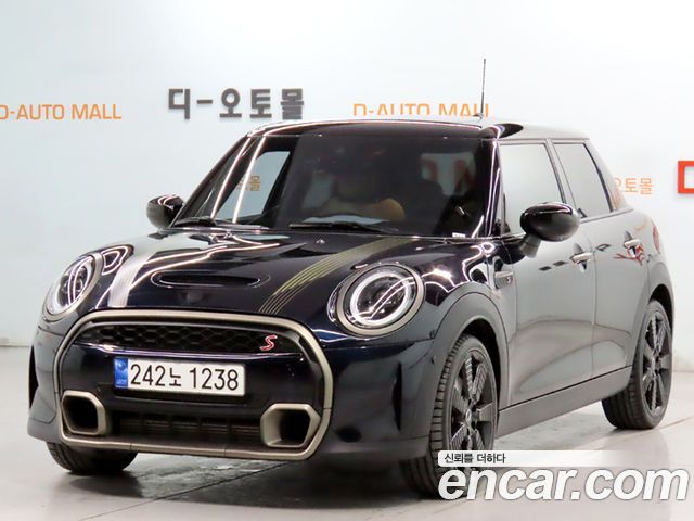 Mini Cooper 3Door Resolute Edition 3rd Gen - фото 0