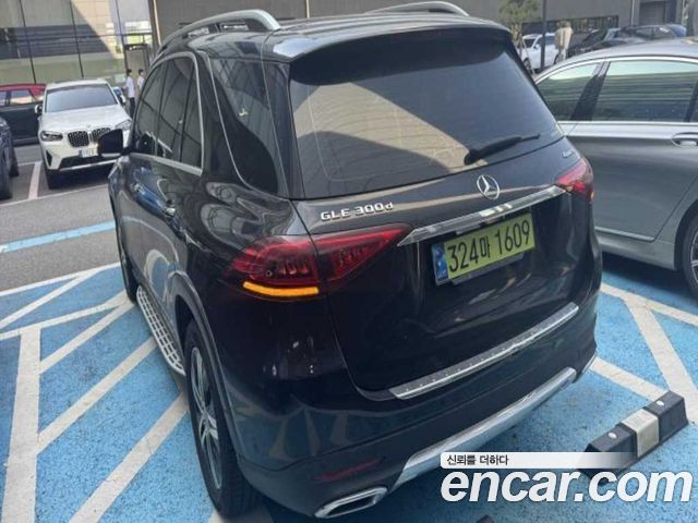 Mercedes-Benz GLE-Class W167 GLE300d 4MATIC - фото 2