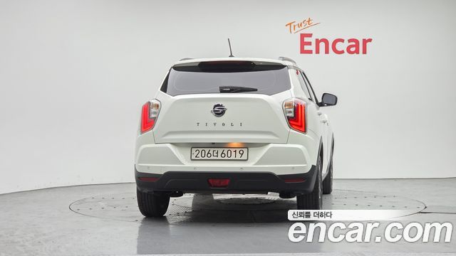 SsangYong Tivoli Gasoline 1.5 2WD V3 - фото 3