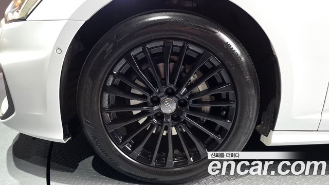 Audi A6 C8 40 TDI Premium - фото 4