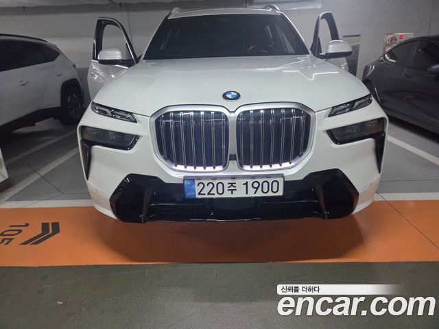 BMW X7 G07 xDrive 40i M Sport 7STR - фото 0