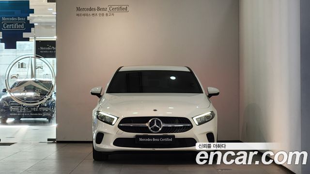 Mercedes-Benz A-Class W177 A220 Hatchback - фото 2